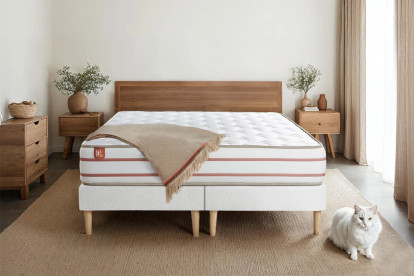 Pack lit complet 200x200 cm - Matelas + 2 Sommiers Blancs + 2 oreillers + Couette - Le Doux