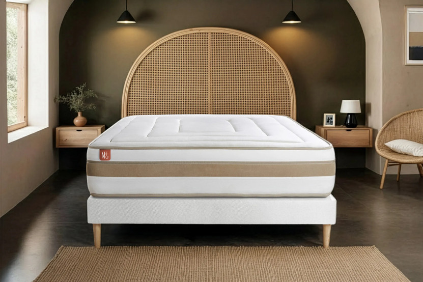Pack lit complet 140x200 cm - Matelas + Sommier Blanc (en kit) + 2 oreillers + Couette - Le Raffiné